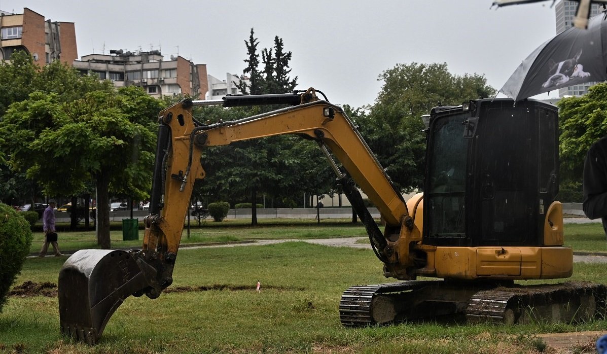 Fillimi i punimeve në parkun e Operës dhe Baletit në Tiranë